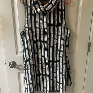 Black and White Sleeveless Tunic Top